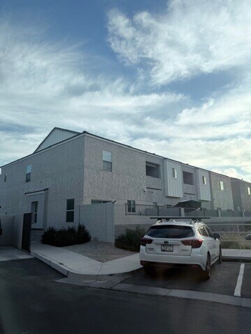 Foto del edificio - 2236 W Laurie Ln