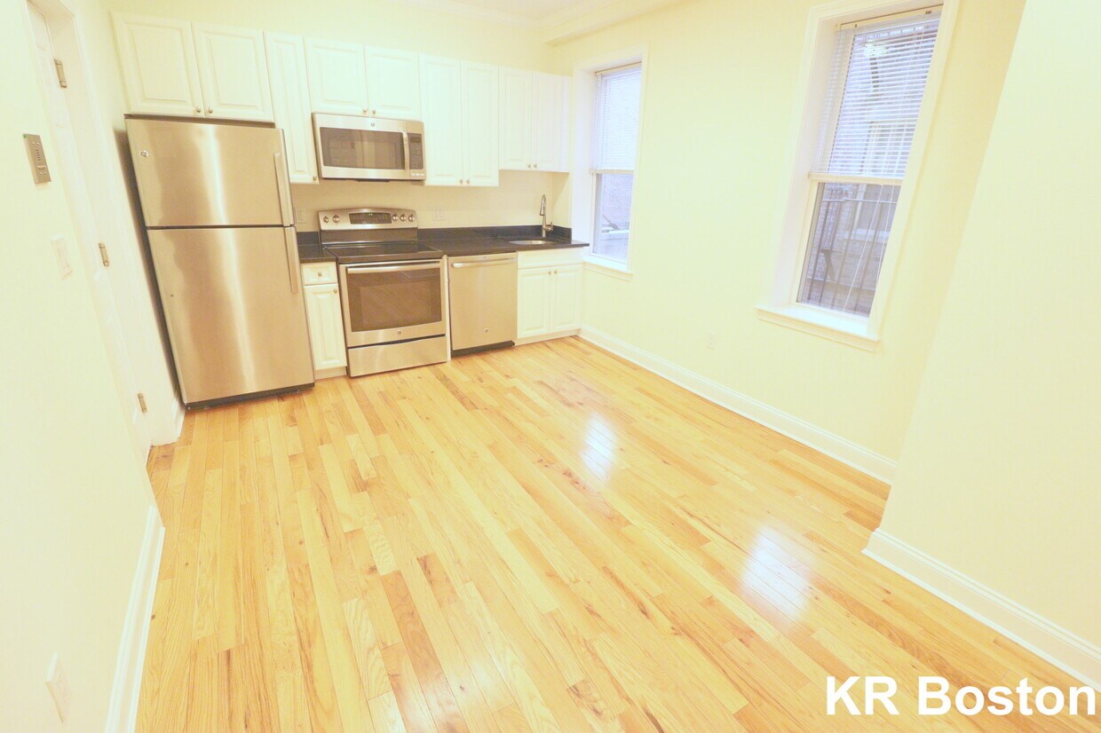 Primary Photo - 24 Langdon St