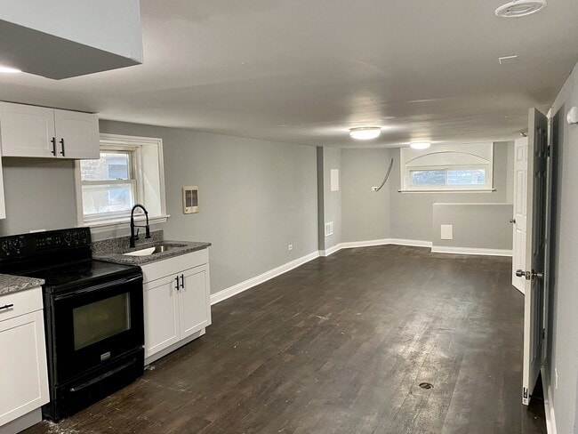 Foto del edificio - 5639 S Fairfield Ave