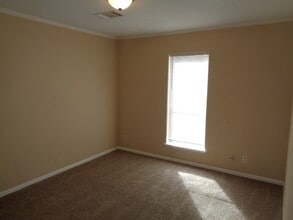 Building Photo - 10015 Summerberry Ln