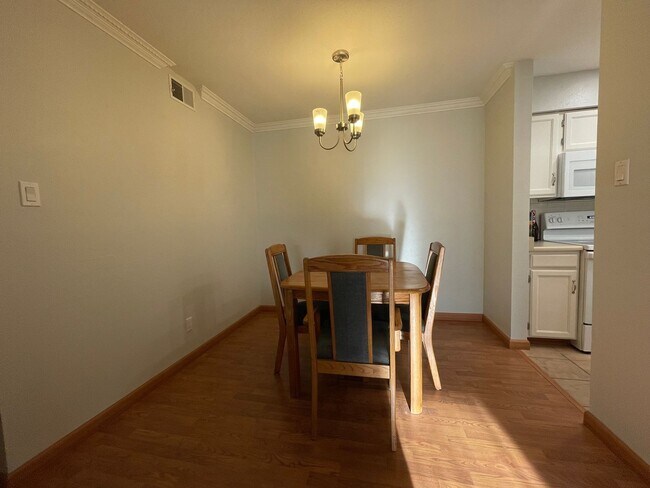 Foto del edificio - Furnished Oppenheimer Condo; Shorter Lease Options; Unit 212