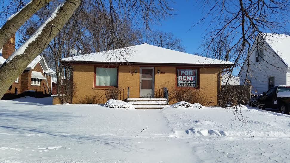 Primary Photo - 2211 Grant Ave
