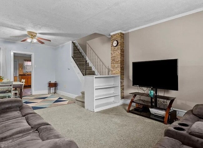 Building Photo - 408 S Lincoln Ave