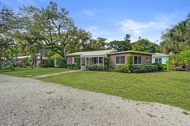 Building Photo - 1101 SW 8th Ter