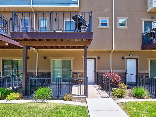 Building Photo - 3888 1530 W