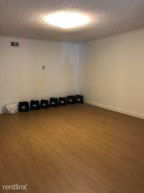 Building Photo - 2204 Enfield Rd