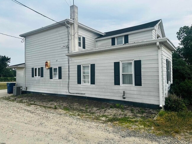 Building Photo - 3670 Oak Rd