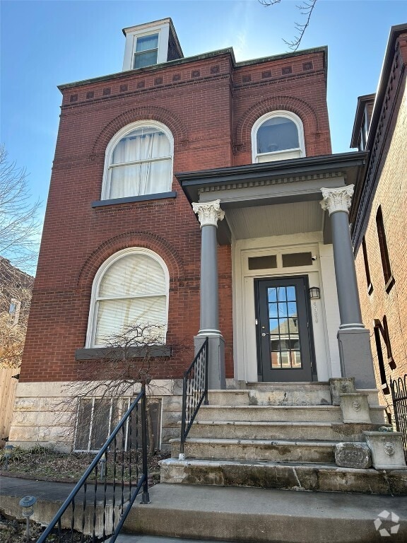 Building Photo - 4560 Gibson Ave