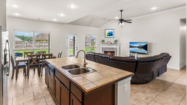 Building Photo - 17634 Hoods Ridge Dr