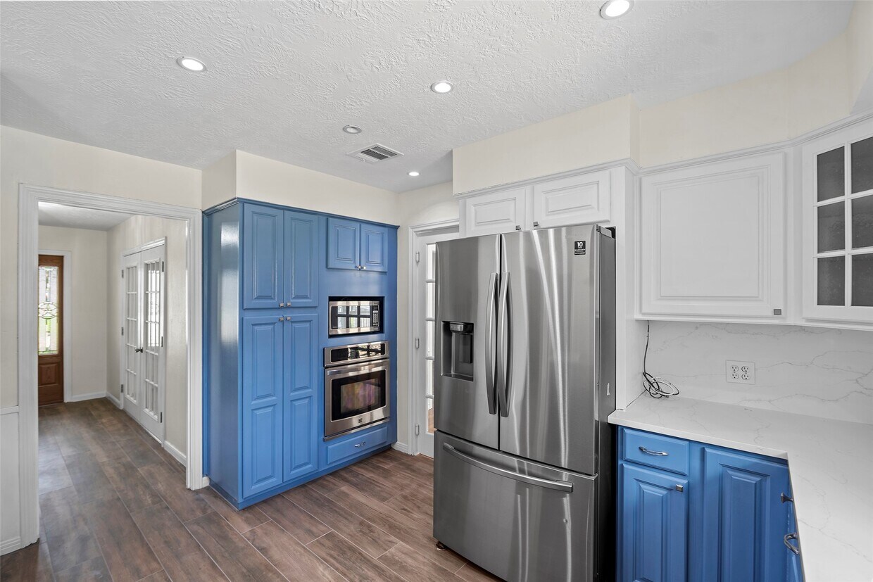 Foto del edificio - 8114 Coolshire Ln