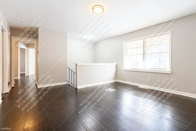 Foto del edificio - 3 br, 1.5 bath House - 551 Roxbury Dr