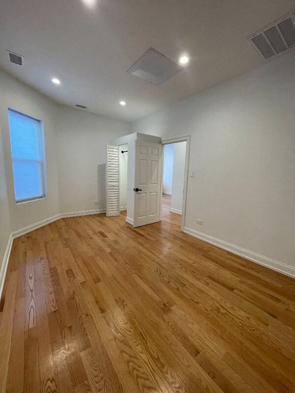 Foto del edificio - 2148 N Kedzie Blvd