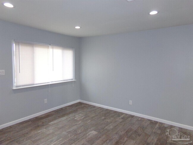 Foto del edificio - 4201 Wycliff Dr