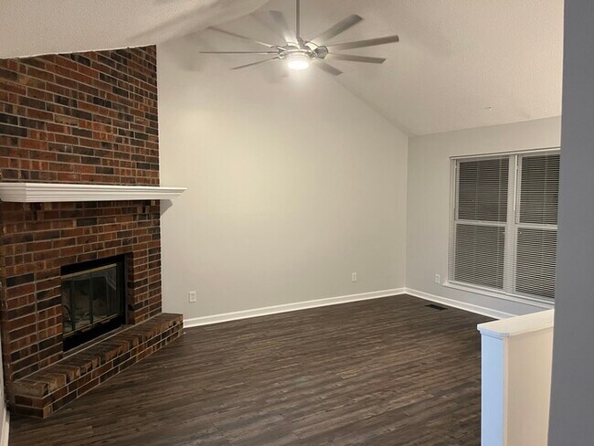 Building Photo - 2 Units Available Across from Congress Mid...