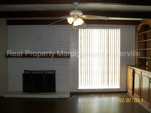 Building Photo - Large Home with Pool