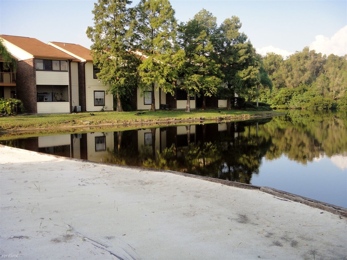 Primary Photo - 1400 Gandy Blvd N