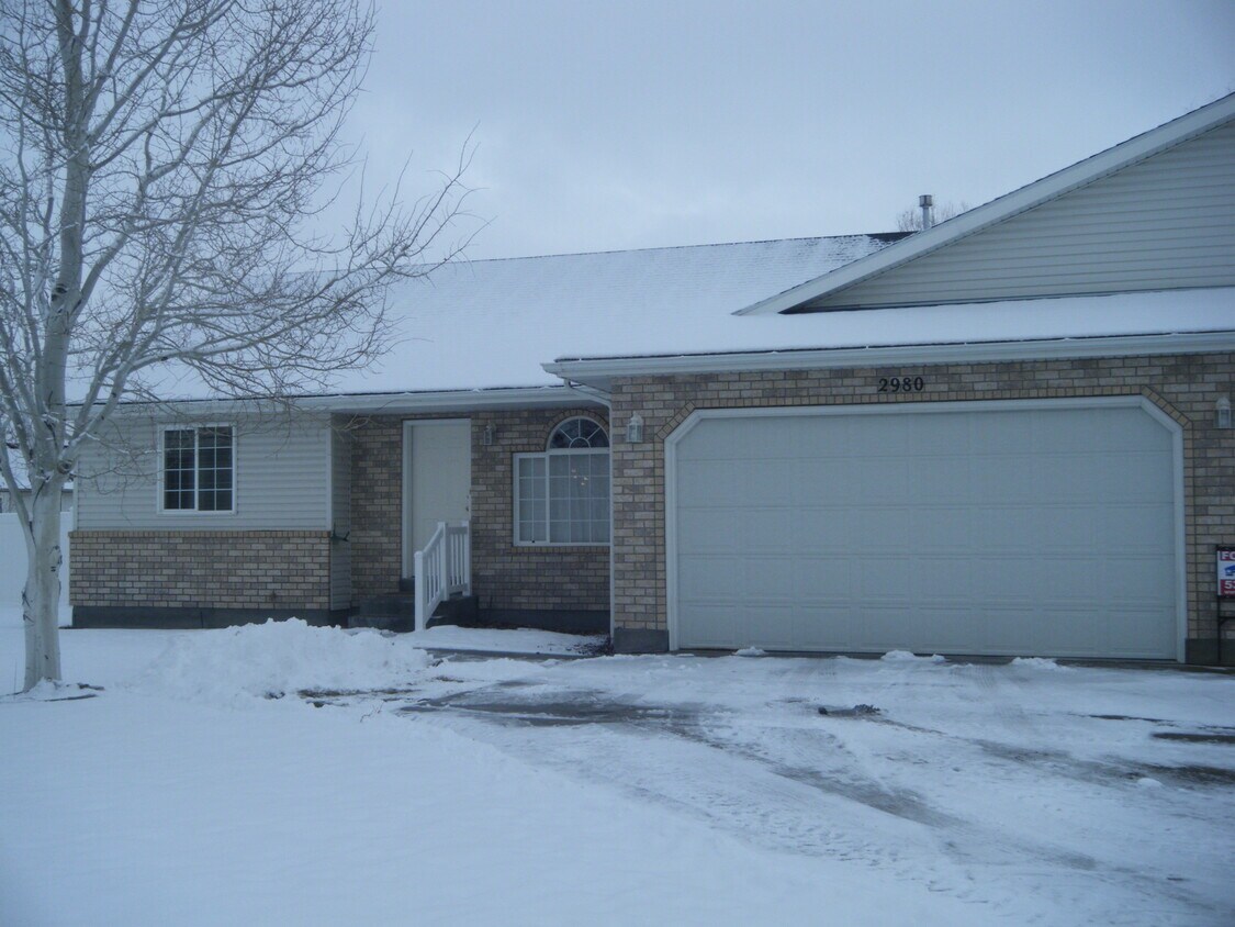 2980 Oakhaven Cir, Ammon, ID 83406 Townhome Rentals in Ammon ID