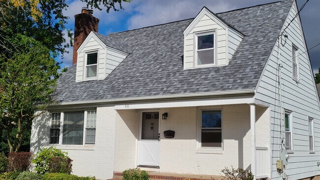 Building Photo - 98 Netherwood Dr