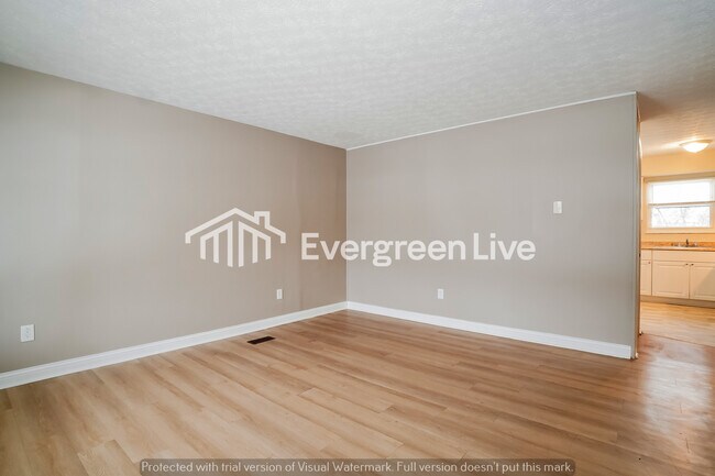 Building Photo - 3020 Rivercliff Rd