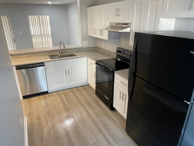 Building Photo - 11112 Essex Ridge Ct