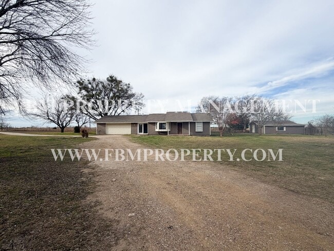 Foto del edificio - 107 Berrys Chapel Rd