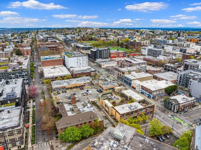 Foto del edificio - 1406 Harvard Ave