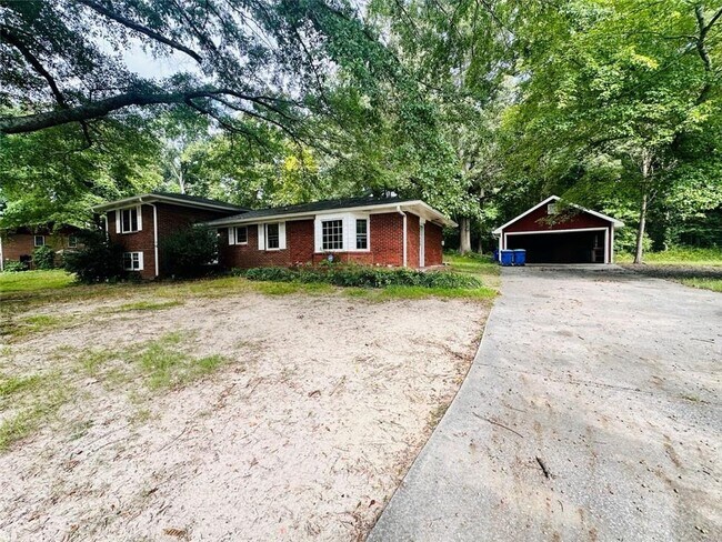Foto del edificio - 6150 Mallory Rd