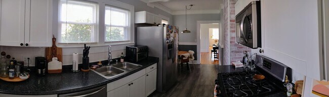 Foto del edificio - 1724 Haywood Road-Close to town & great sc...