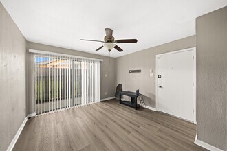 Building Photo - 9090 S Braeswood Blvd