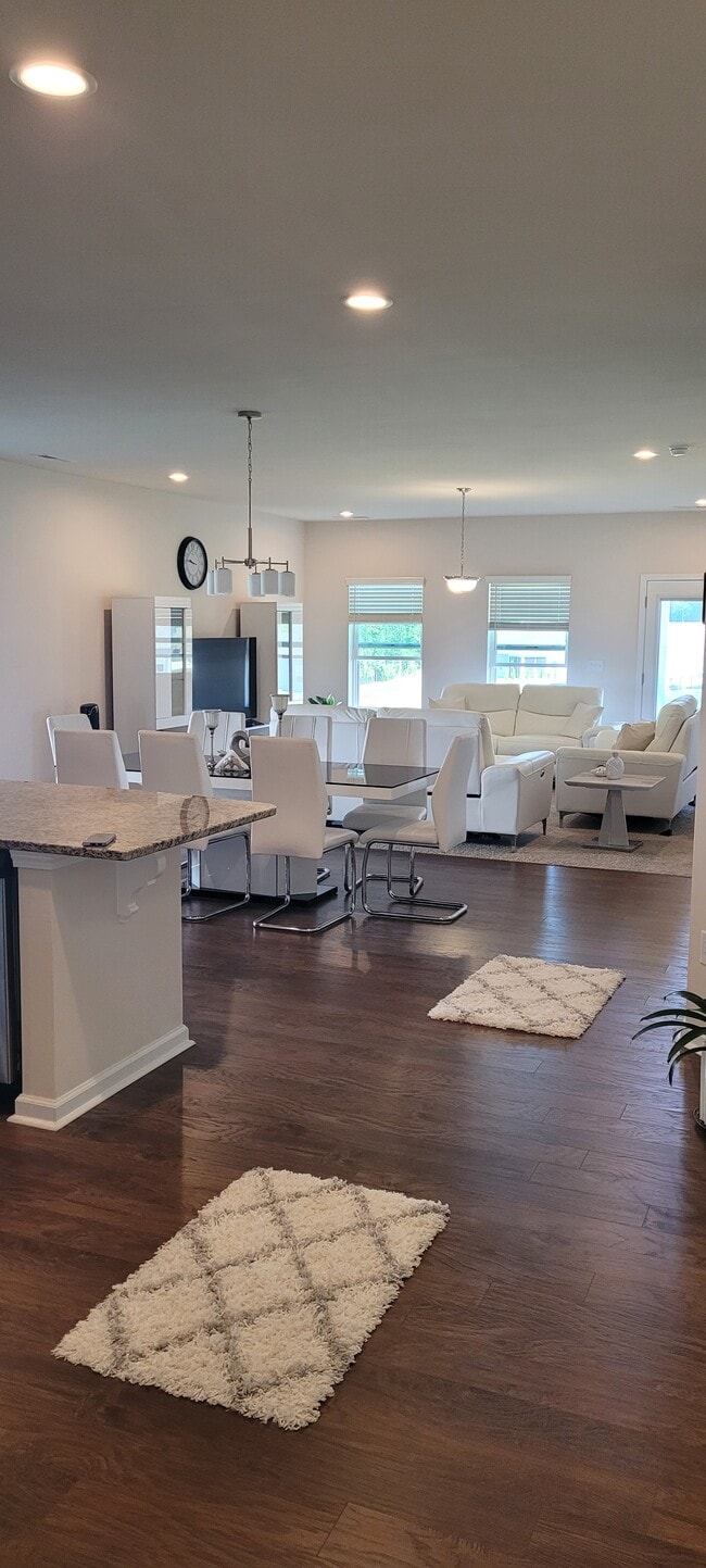 Building Photo - 7531 Tanglewood Way