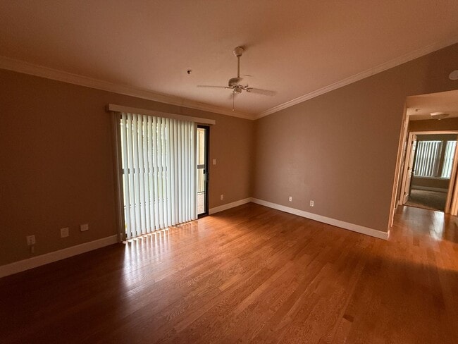 Building Photo - 4053 Crockers Lake Blvd