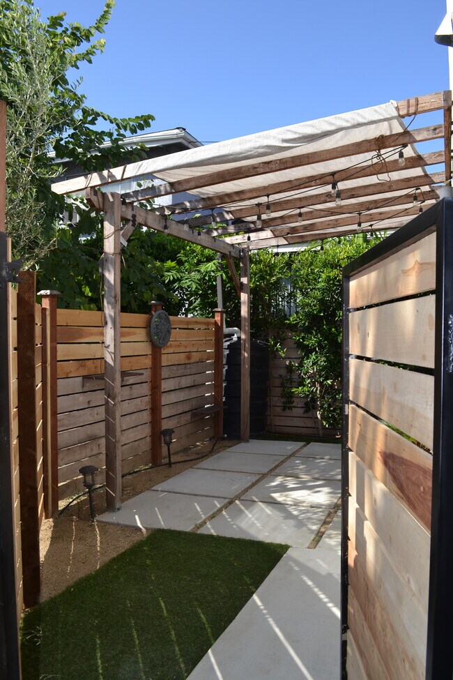 Backyard - 2015 Workman St