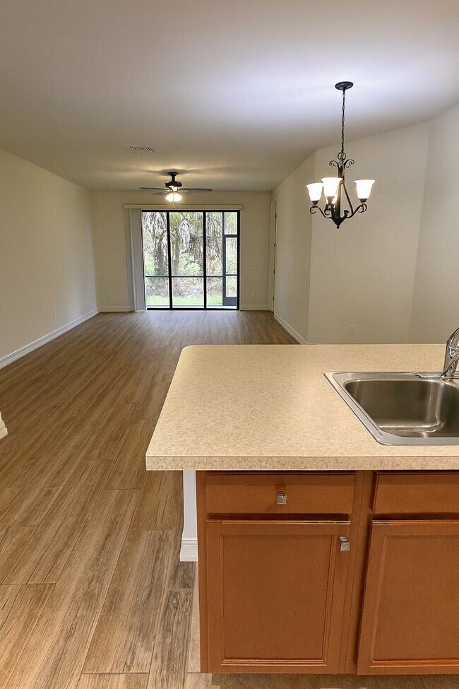 Building Photo - 7935 Bristol Cir