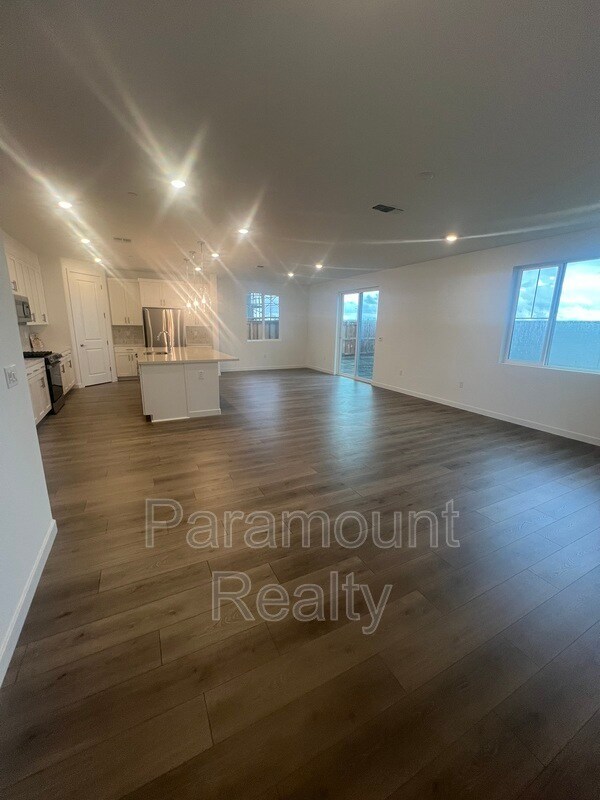 Foto del edificio - 16516 Barnett St