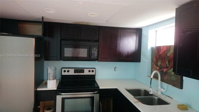Foto del edificio - 2600 NW 52nd Ave