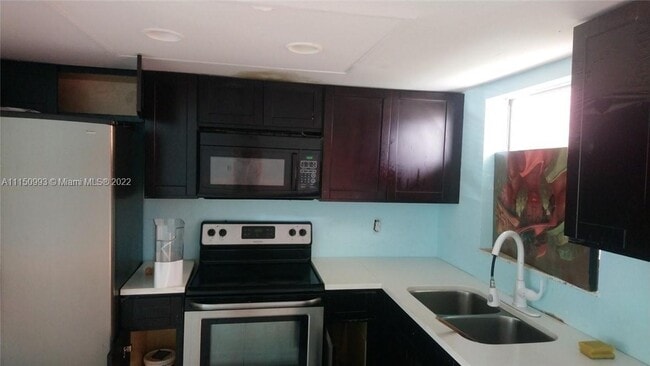 Building Photo - 2600 NW 52nd Ave