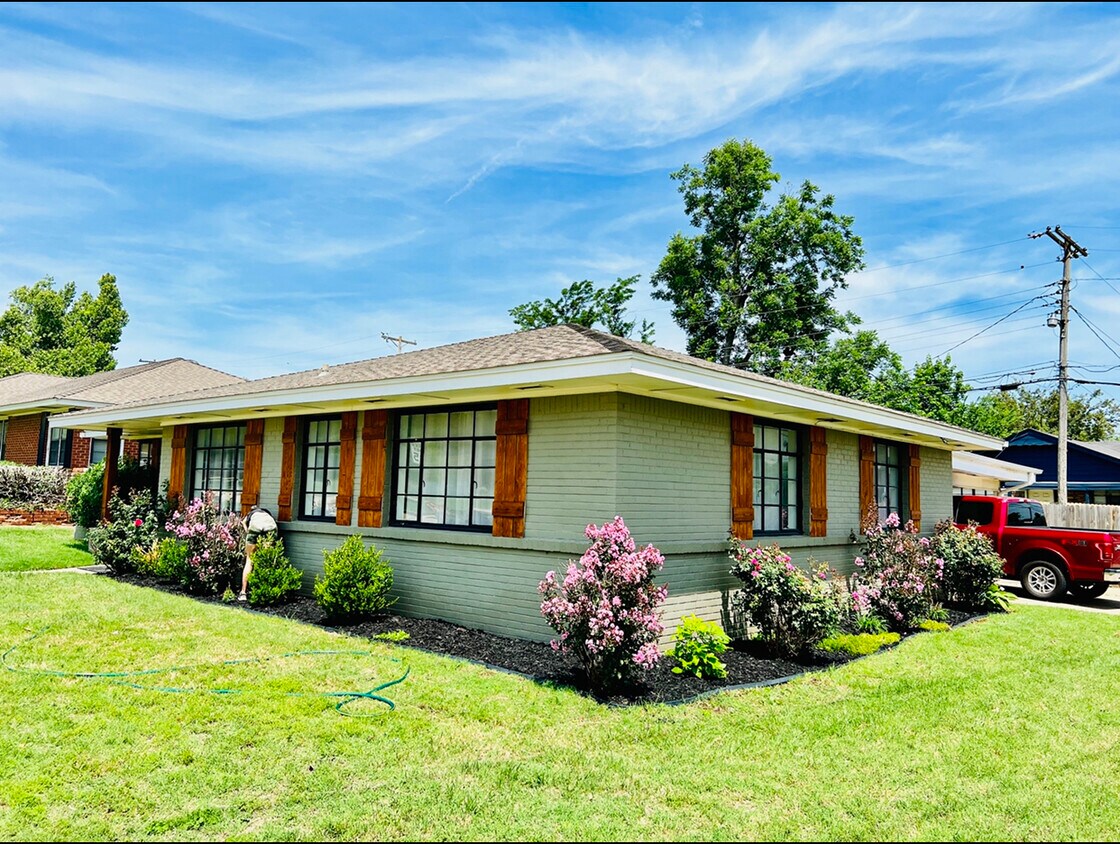 Foto principal - 3301 NW 62nd St