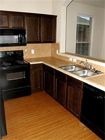 Building Photo - 342 Schirra Ct
