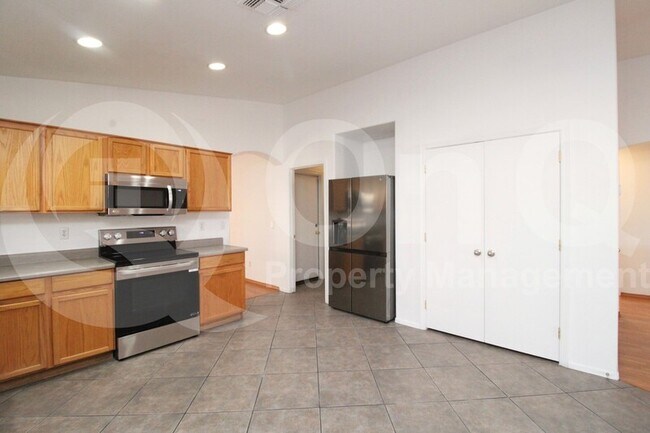 Building Photo - 2610 N 108th Dr