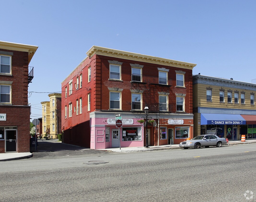 Building Photo - 61-63 Main St