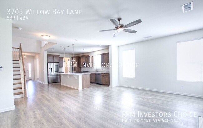 Building Photo - 5 bedroom/3.5 bathroom Executive Home in M...
