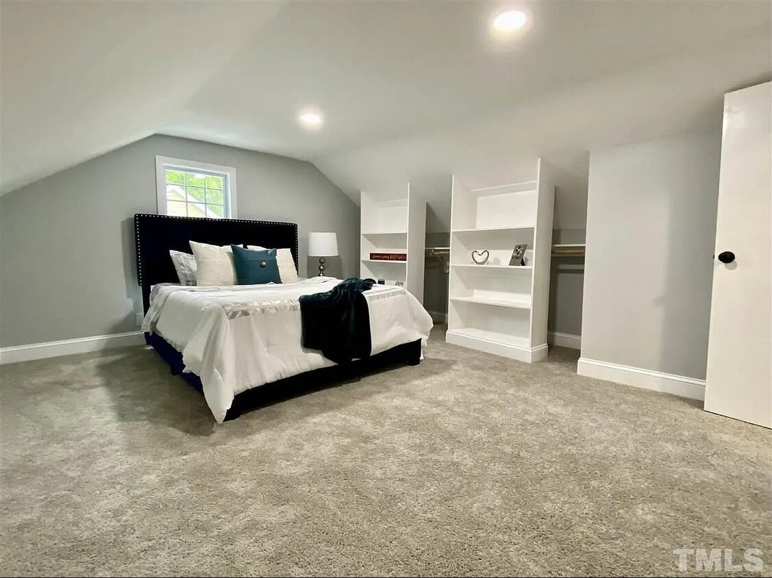 Foto del edificio - 2736 Holloway St