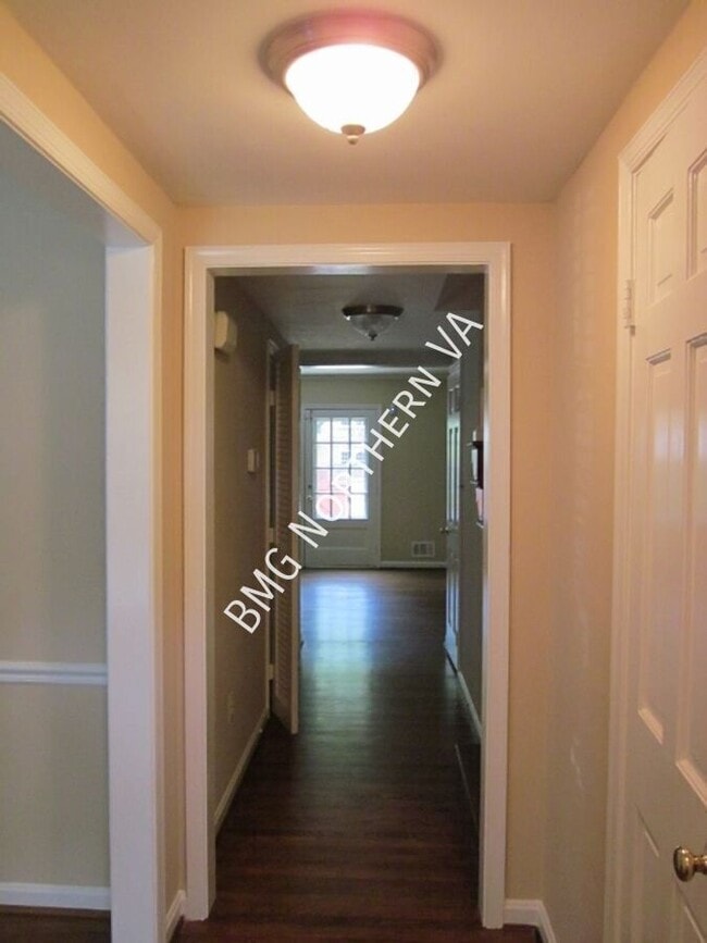 Photo - 1160 Wimbledon Dr House