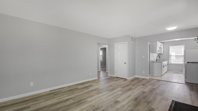 Foto del edificio - 10751 Albany St
