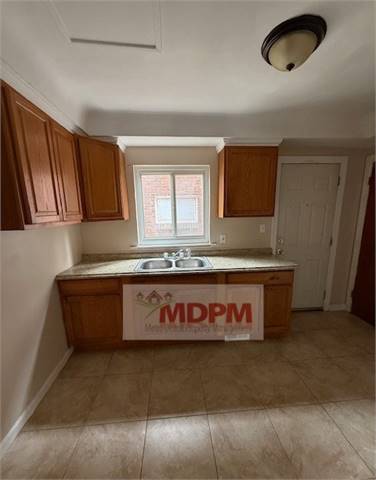 Foto del edificio - 14422 Rutherford St