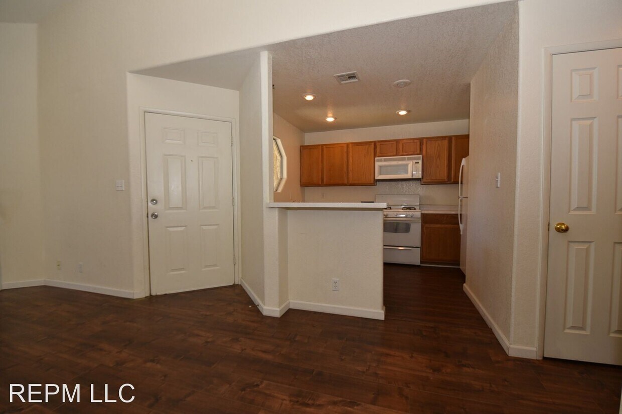 Primary Photo - 1 br, 1 bath House - 5016 S Rainbow Blvd #203
