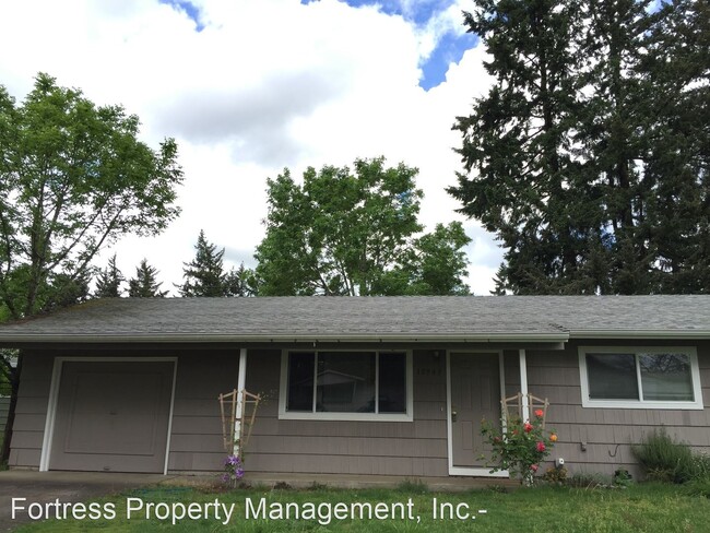 Foto del edificio - 3 br, 1 bath House - 18949 NE Everett Ct.