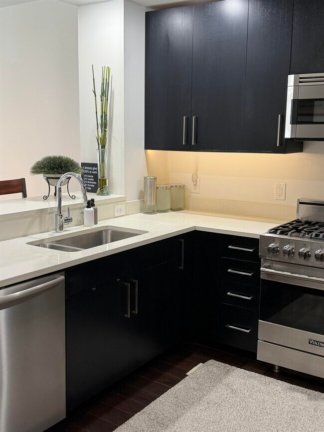 Foto del edificio - 1100 Maxwell Ln