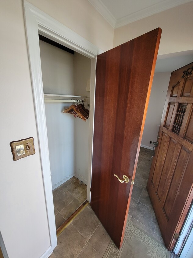 26208 80th Ave, Glen Oaks, NY 11004 House Rental in Glen Oaks, NY