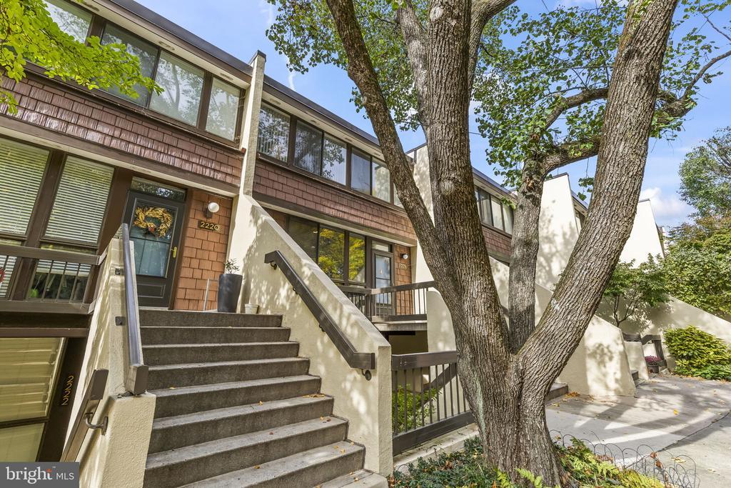 Foto principal - 2216 S Quincy St